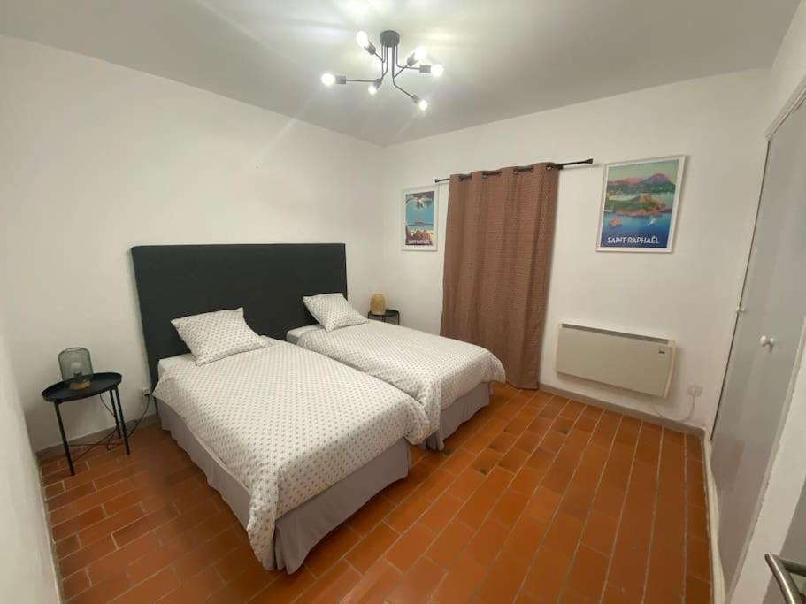 Simone, Appartement Maison, Quartier Calme, Grande Terrasse, Spa, Barbecue, 2 Chambres Fréjus 외부 사진