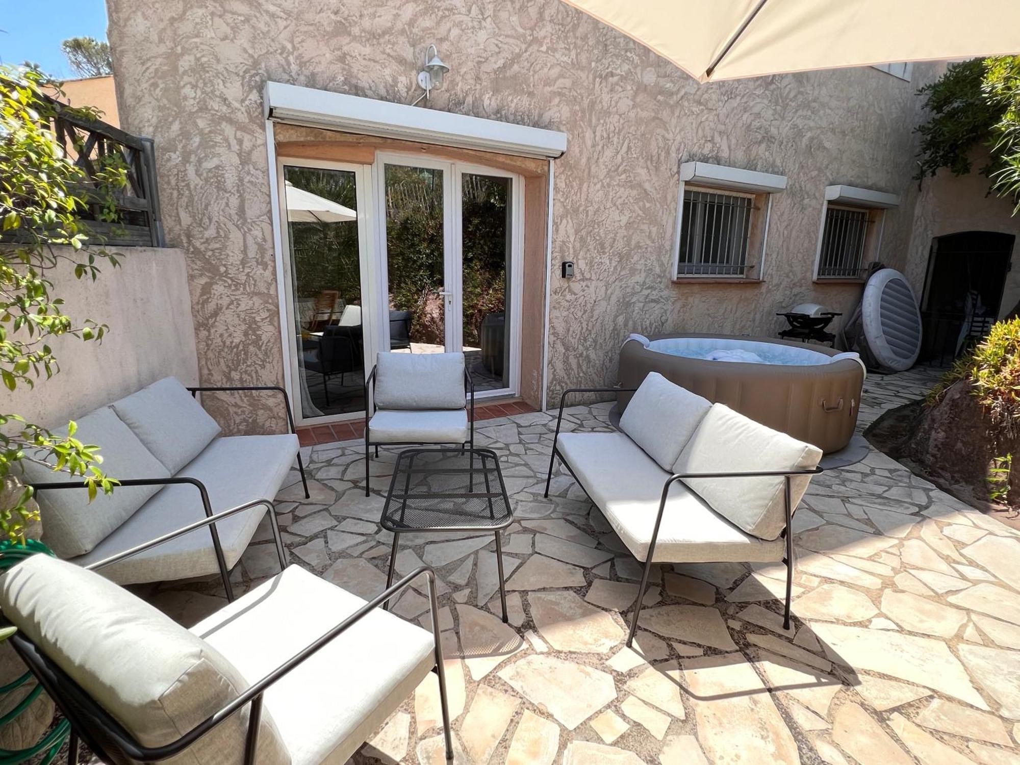Simone, Appartement Maison, Quartier Calme, Grande Terrasse, Spa, Barbecue, 2 Chambres Fréjus 외부 사진