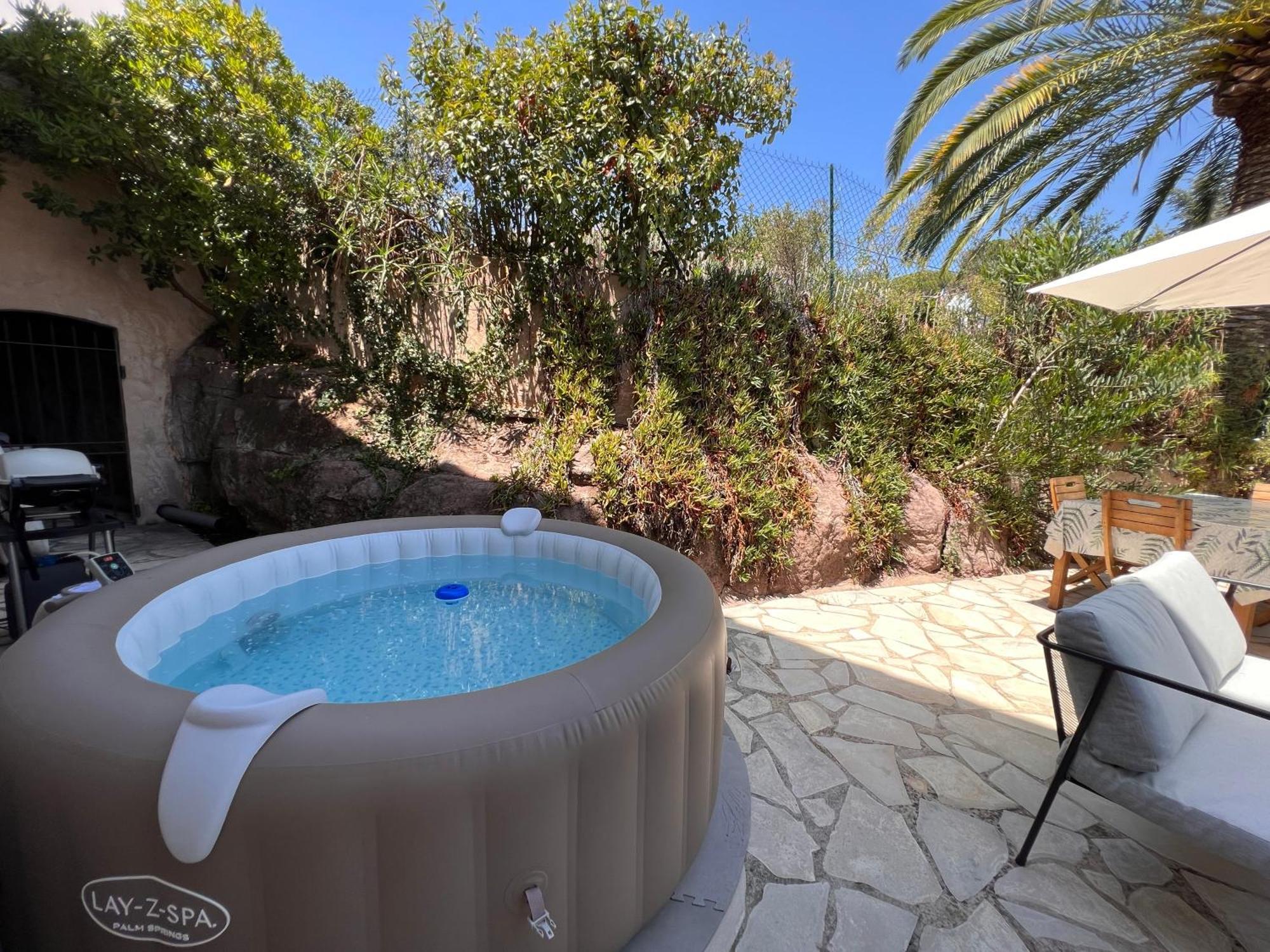 Simone, Appartement Maison, Quartier Calme, Grande Terrasse, Spa, Barbecue, 2 Chambres Fréjus 외부 사진